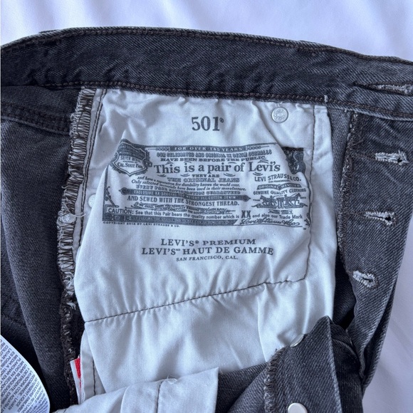 Levi's Black Frayed High-Rise Denim Shorts - Picture 4 of 4